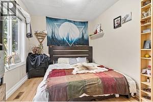 853 Wilson Avenue - Photo 13