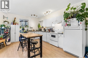 853 Wilson Avenue - Photo 19