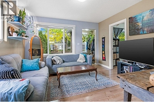 853 Wilson Avenue - Photo 5