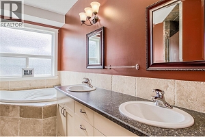 1084 Hume Avenue - Photo 19