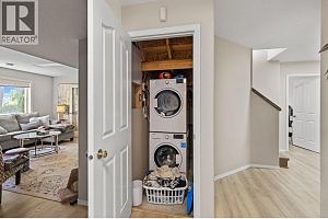 3491 Ridge Boulevard - Photo 45