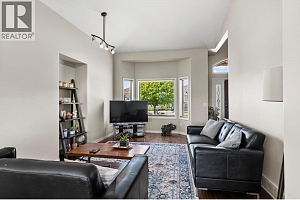 3491 Ridge Boulevard - Photo 7