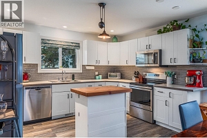 384 Hardie Road - Photo 3