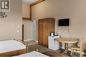 5275 Big White Road Unit# 202 - Photo 2