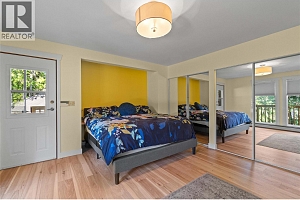 8361 Ladner Road - Photo 9