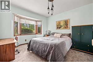975 Monashee Place - Photo 30