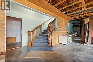 975 Monashee Place - Photo 34