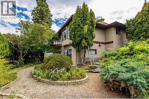 975 Monashee Place - Photo 47