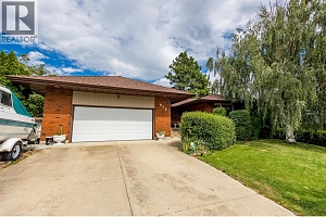 975 Monashee Place - Photo 50