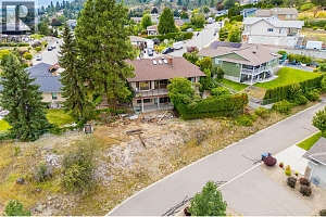 975 Monashee Place - Photo 60