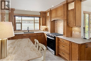 354 BURNE Avenue - Photo 4