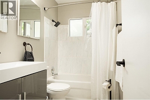 764 Francis Avenue - Photo 11