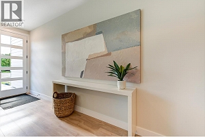 732 Coopland Crescent Unit# 3 - Photo 5