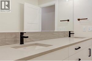 732 Coopland Crescent Unit# 4 - Photo 39