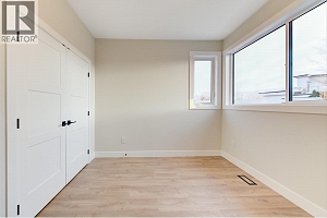 732 Coopland Crescent Unit# 4 - Photo 41