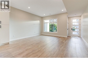 732 Coopland Crescent Unit# 4 - Photo 6