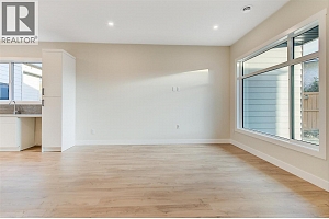 732 Coopland Crescent Unit# 4 - Photo 8