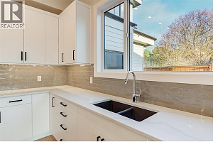 732 Coopland Crescent Unit# 4 - Photo 8