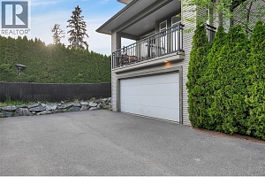 105 mccurdy Road E - Photo 2