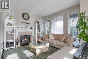 105 mccurdy Road E - Photo 4