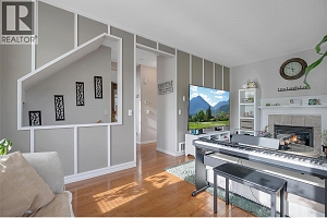 105 mccurdy Road E - Photo 8