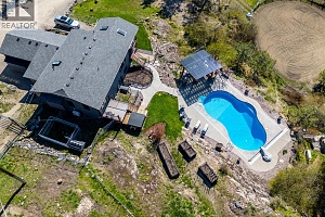 6025 Farmers Drive - Photo 2