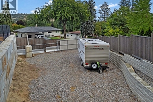 1552 Pinehurst Crescent - Photo 19