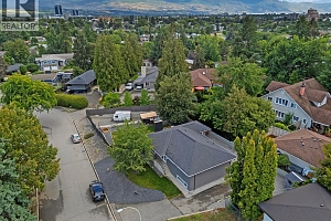 1552 Pinehurst Crescent - Photo 40