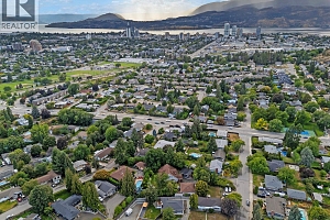 1552 Pinehurst Crescent - Photo 41
