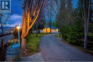3716 Luxmoore Road - Photo 80