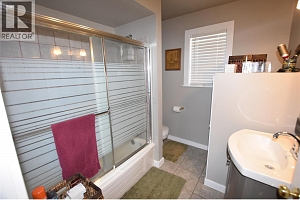 190 Falcon Avenue - Photo 28