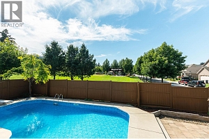 447 Stetson Street - Photo 12