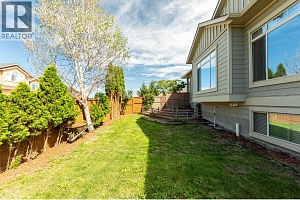 447 Stetson Street - Photo 13