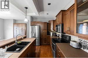 447 Stetson Street - Photo 18