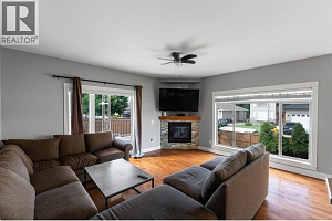 447 Stetson Street - Photo 21