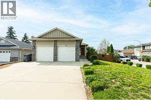 447 Stetson Street - Photo 8