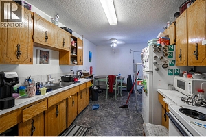 3710 25 Avenue - Photo 30