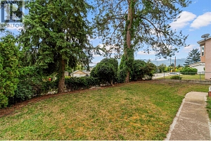 124 Salmon Arm Drive - Photo 3