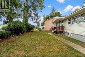 124 Salmon Arm Drive - Photo 4