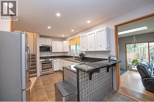 1390 Cornwall Road - Photo 4