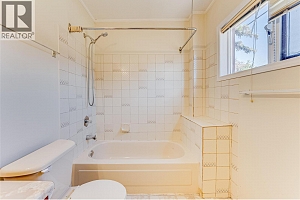 3400A 16 Avenue - Photo 18