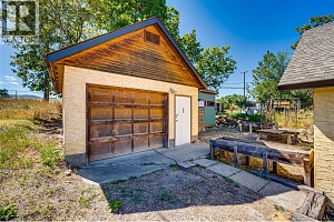 3400A 16 Avenue - Photo 25
