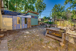 3400A 16 Avenue - Photo 26