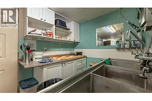 1359 Sutherland Avenue - Photo 10