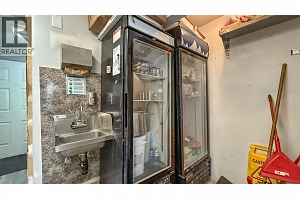 1359 Sutherland Avenue - Photo 9