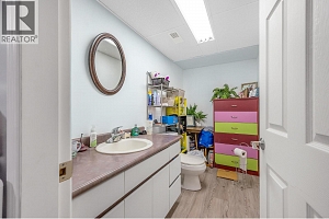 2424 Bradley Drive - Photo 32