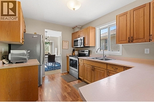 580 Spruceview Place N - Photo 12