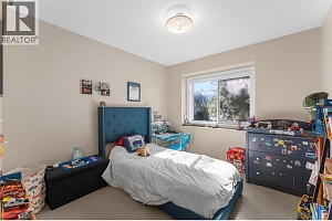 580 Spruceview Place N - Photo 19