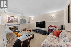 580 Spruceview Place N - Photo 28