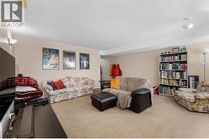 580 Spruceview Place N - Photo 30